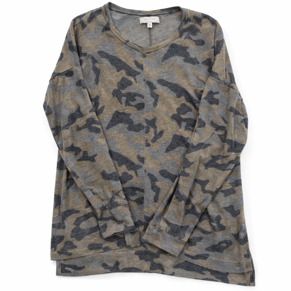 New Directions long sleeve top gray tan camo size XL